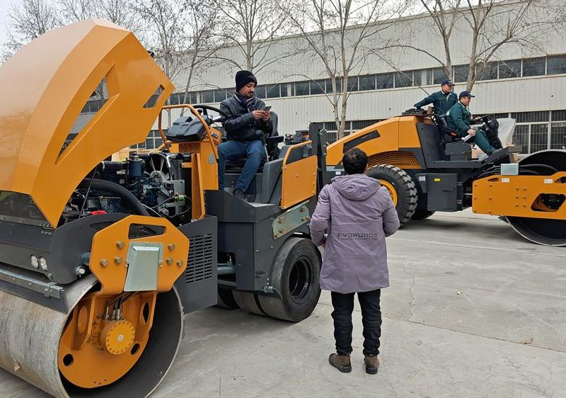 國外客戶來我廠參觀考察，并達(dá)成合作意向